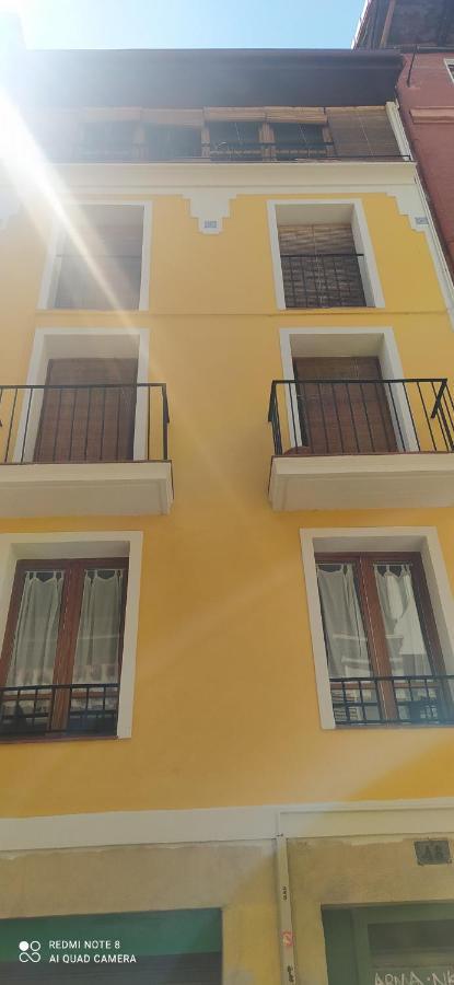 Txoko 48 Apartment Pamplona Ngoại thất bức ảnh